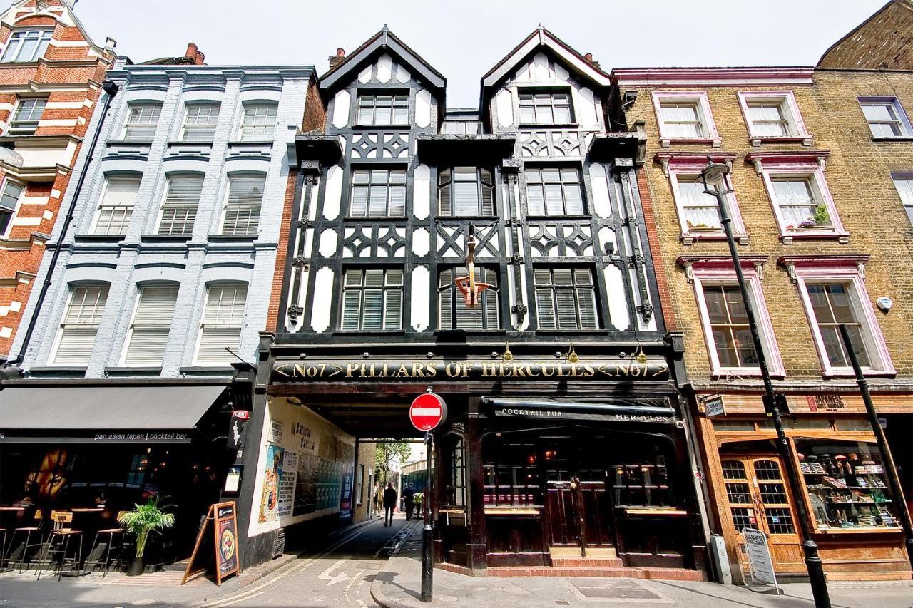F6 Greek Street By Living * Londen